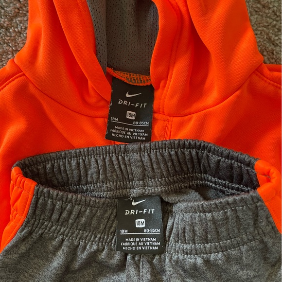 Toddler Nike Matching Set - Picture 2 of 2
